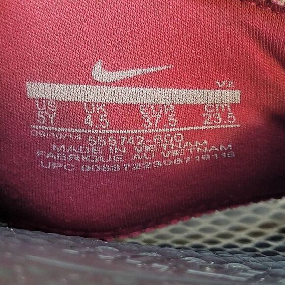 Nike Unisex Benassi Red, White and Black Slides- Size 5Y - Picture 9 of 9